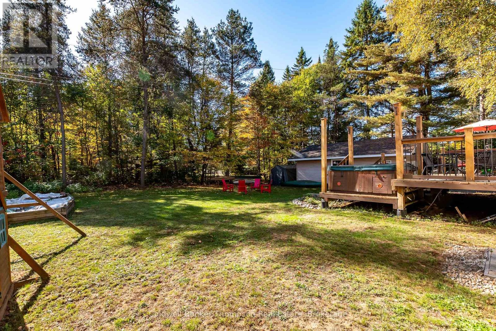 4237 Ravenscliffe Road, Huntsville, Ontario P1H 2J2 - Photo 40 - X12629630