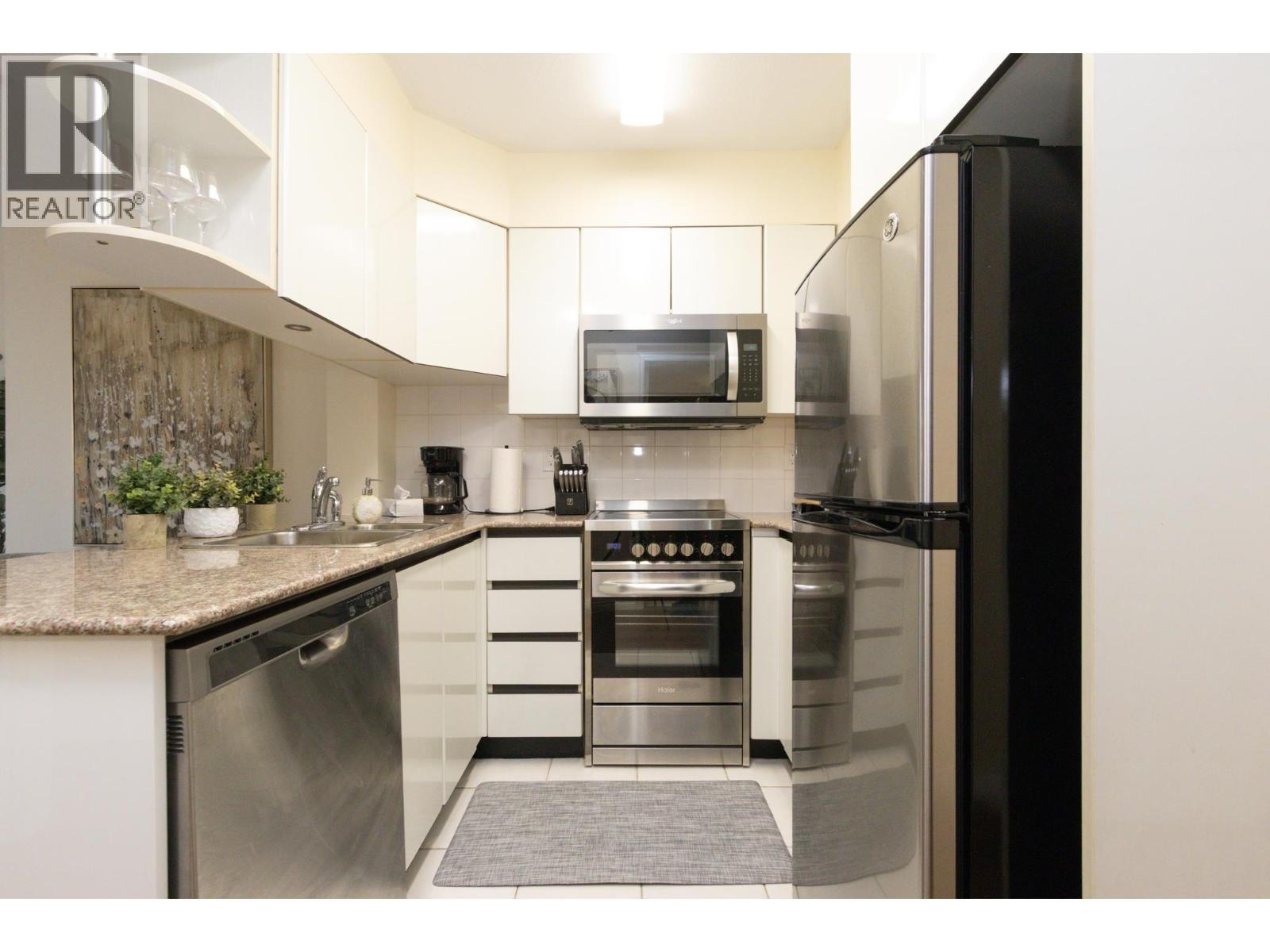 1501 1189 Howe Street, Vancouver, British Columbia  V6Z 2X4 - Photo 3 - R3073641