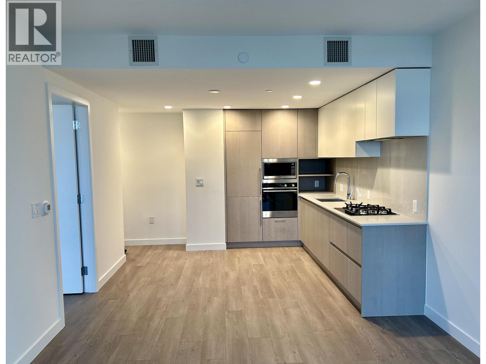 Xx01 5685 Halley Avenue, Burnaby, British Columbia  V5H 0L9 - Photo 3 - R3073642