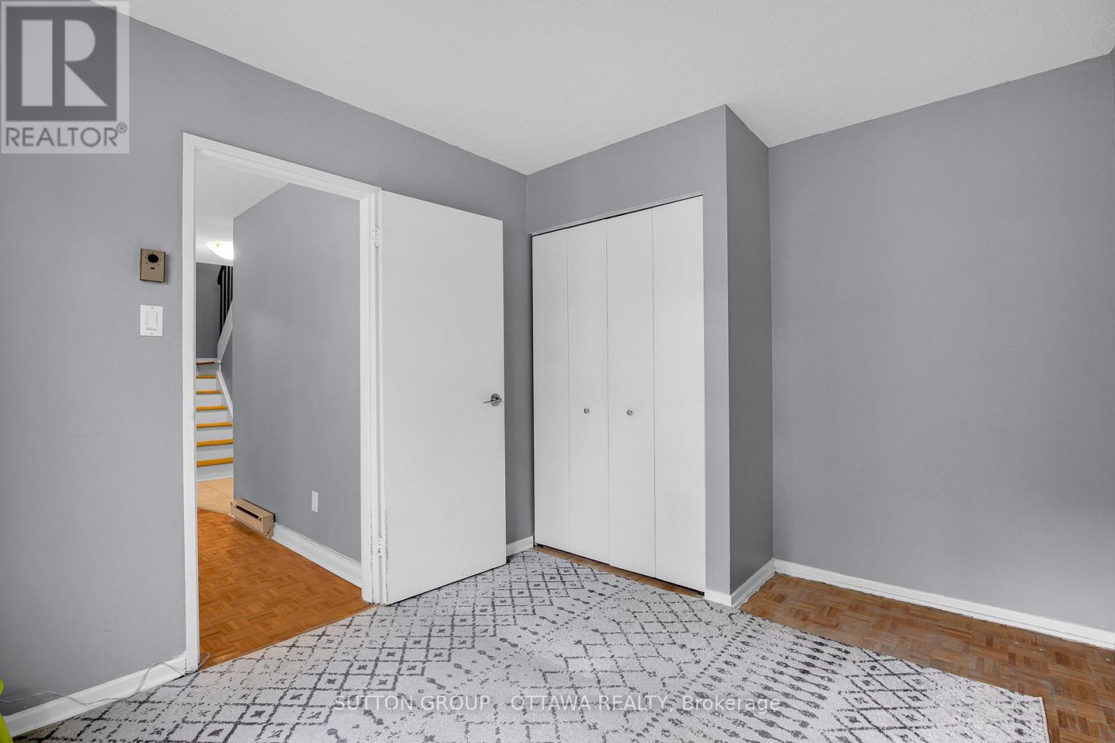 39j - 1958 Jasmine Crescent, Ottawa, Ontario K1J 7W1 - Photo 12 - X12409167