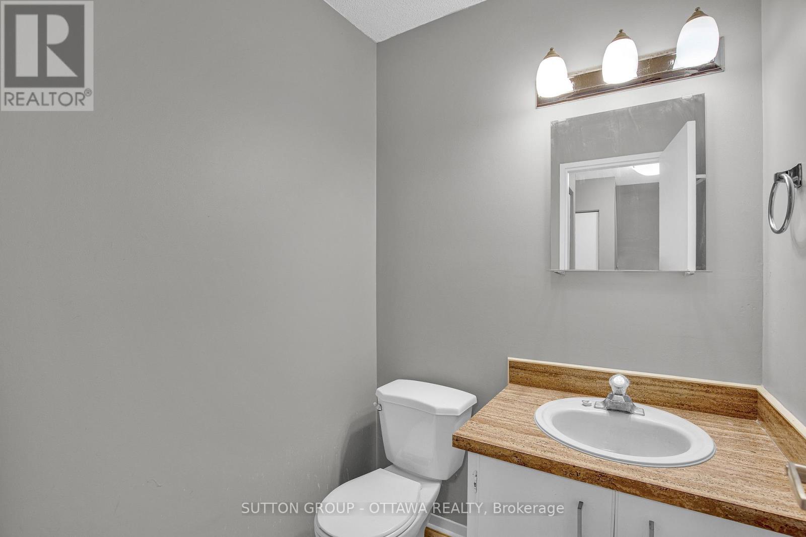 39j - 1958 Jasmine Crescent, Ottawa, Ontario K1J 7W1 - Photo 23 - X12409167