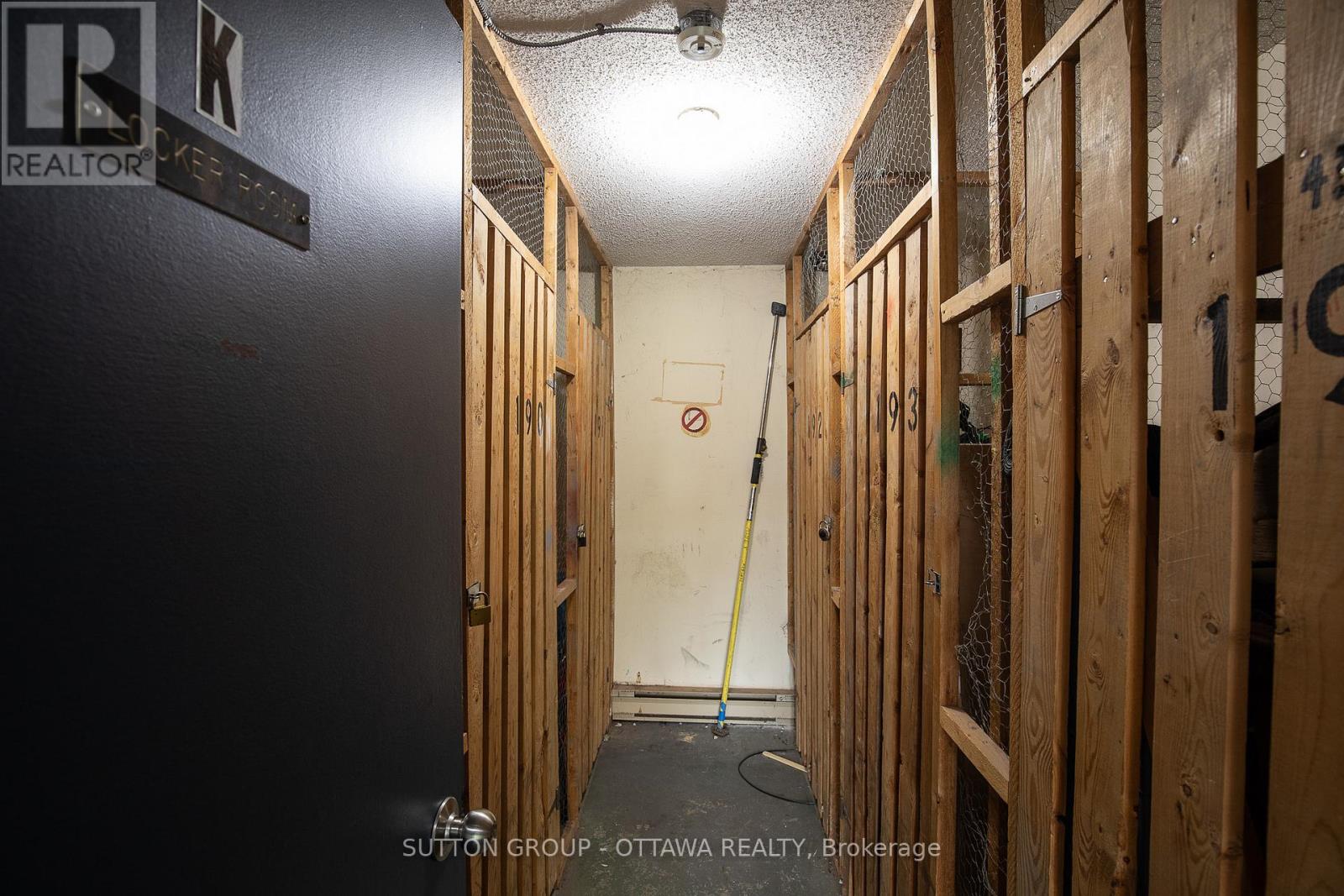 39j - 1958 Jasmine Crescent, Ottawa, Ontario K1J 7W1 - Photo 29 - X12409167