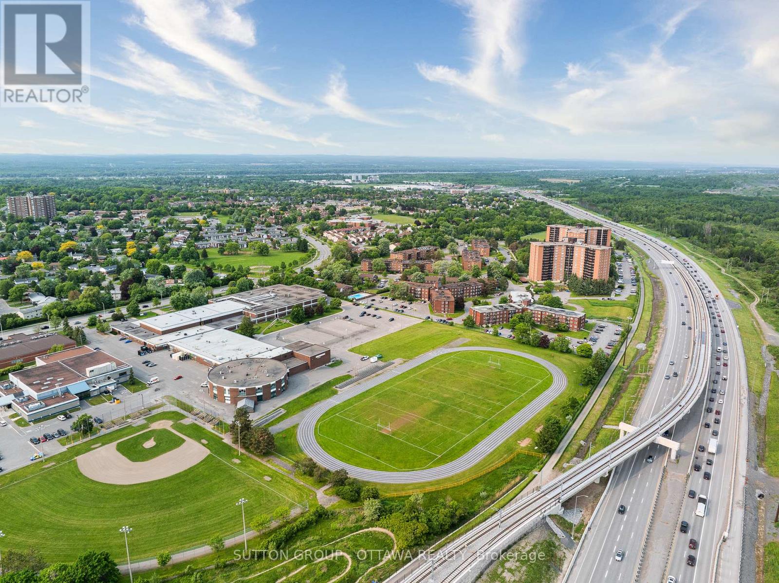 39j - 1958 Jasmine Crescent, Ottawa, Ontario K1J 7W1 - Photo 30 - X12409167