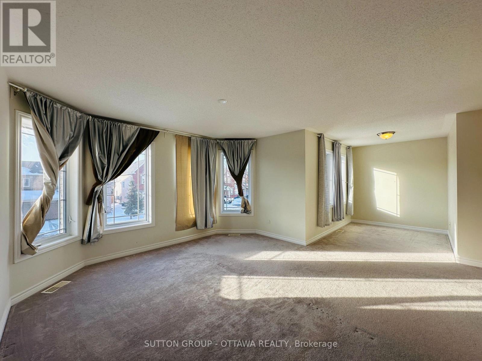 416 Cresthaven Drive, Ottawa, Ontario  K2G 4P4 - Photo 14 - X12555252