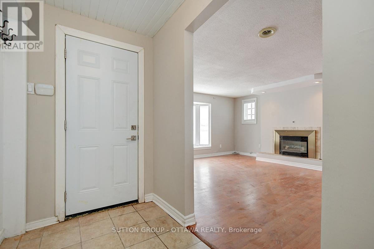 458 River Road, Ottawa, Ontario  K1V 1E7 - Photo 8 - X12582396