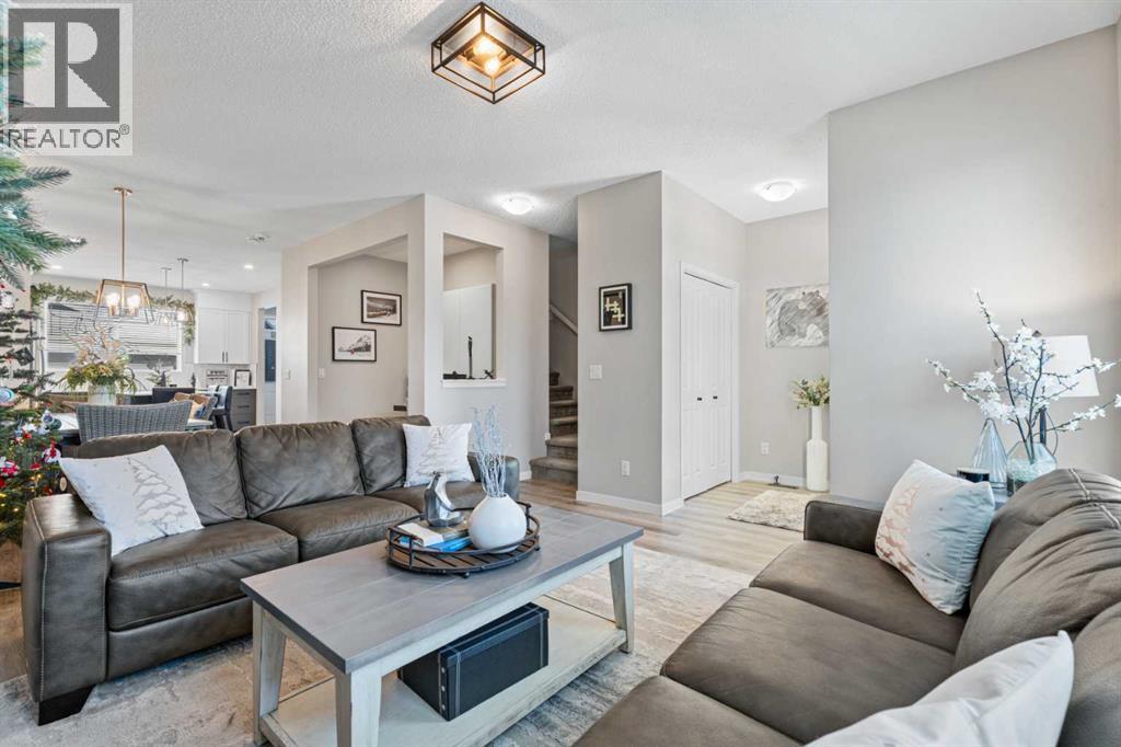 136 Dawson Drive, Chestermere, Alberta  T1X 1Z9 - Photo 5 - A2273877