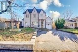 MAIN/UP - 133 YORK MILLS ROAD, Toronto, Ontario