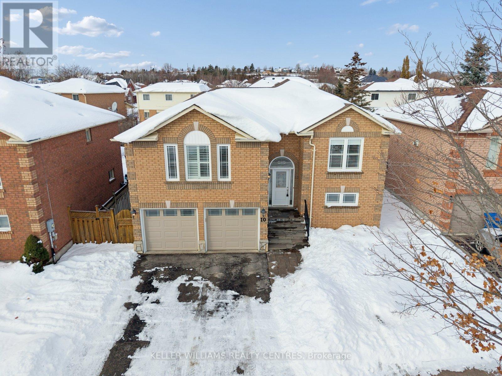 10 Margaret Place, Georgina, Ontario  L4P 3X2 - Photo 2 - N12598004