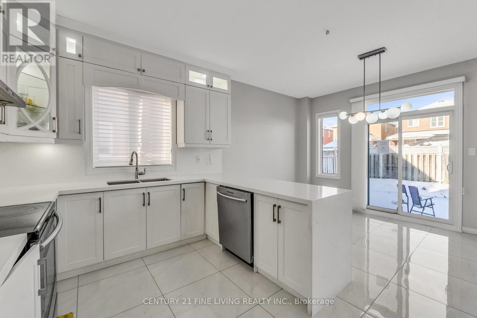 3 Sailwind Road, Brampton, Ontario L6R 2G3 - Photo 16 - W12616934