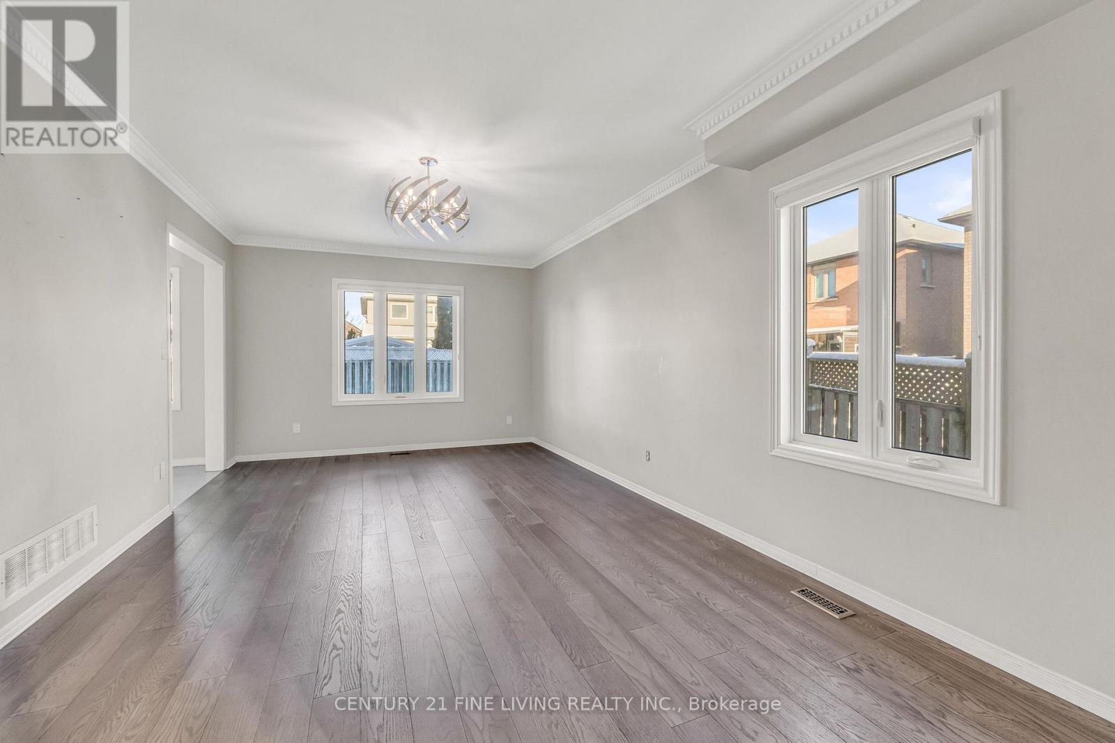 3 Sailwind Road, Brampton, Ontario L6R 2G3 - Photo 9 - W12616934