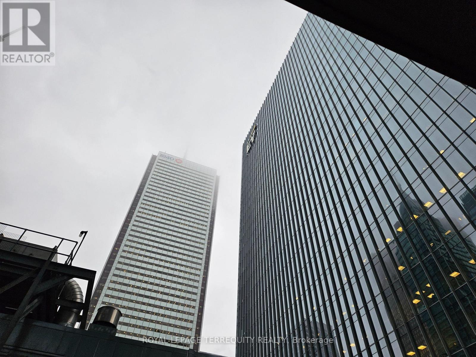 2410 - 70 Temperance Street, Toronto, Ontario  M5H 0B1 - Photo 16 - C12629572