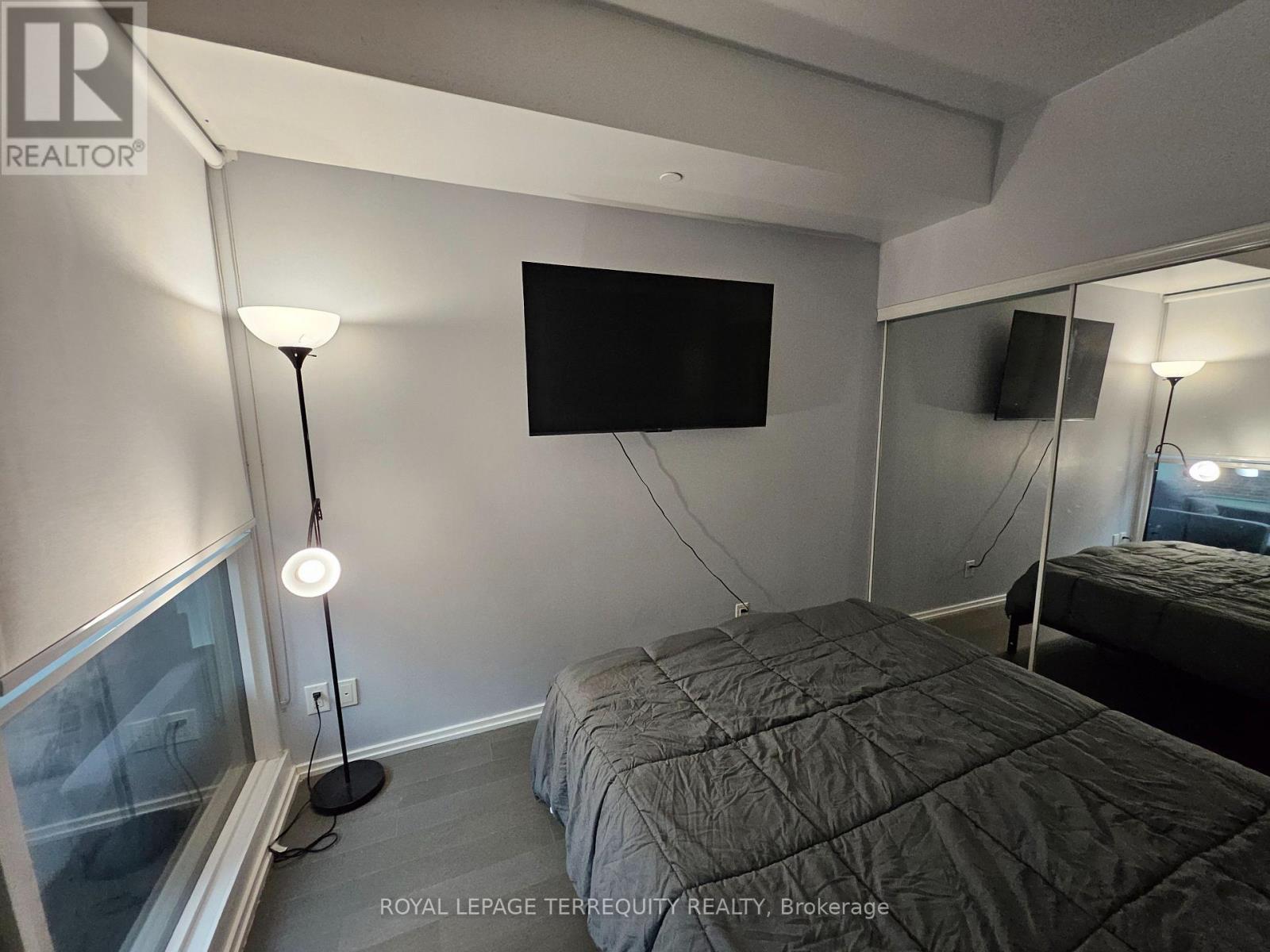 2410 - 70 Temperance Street, Toronto, Ontario  M5H 0B1 - Photo 6 - C12629572