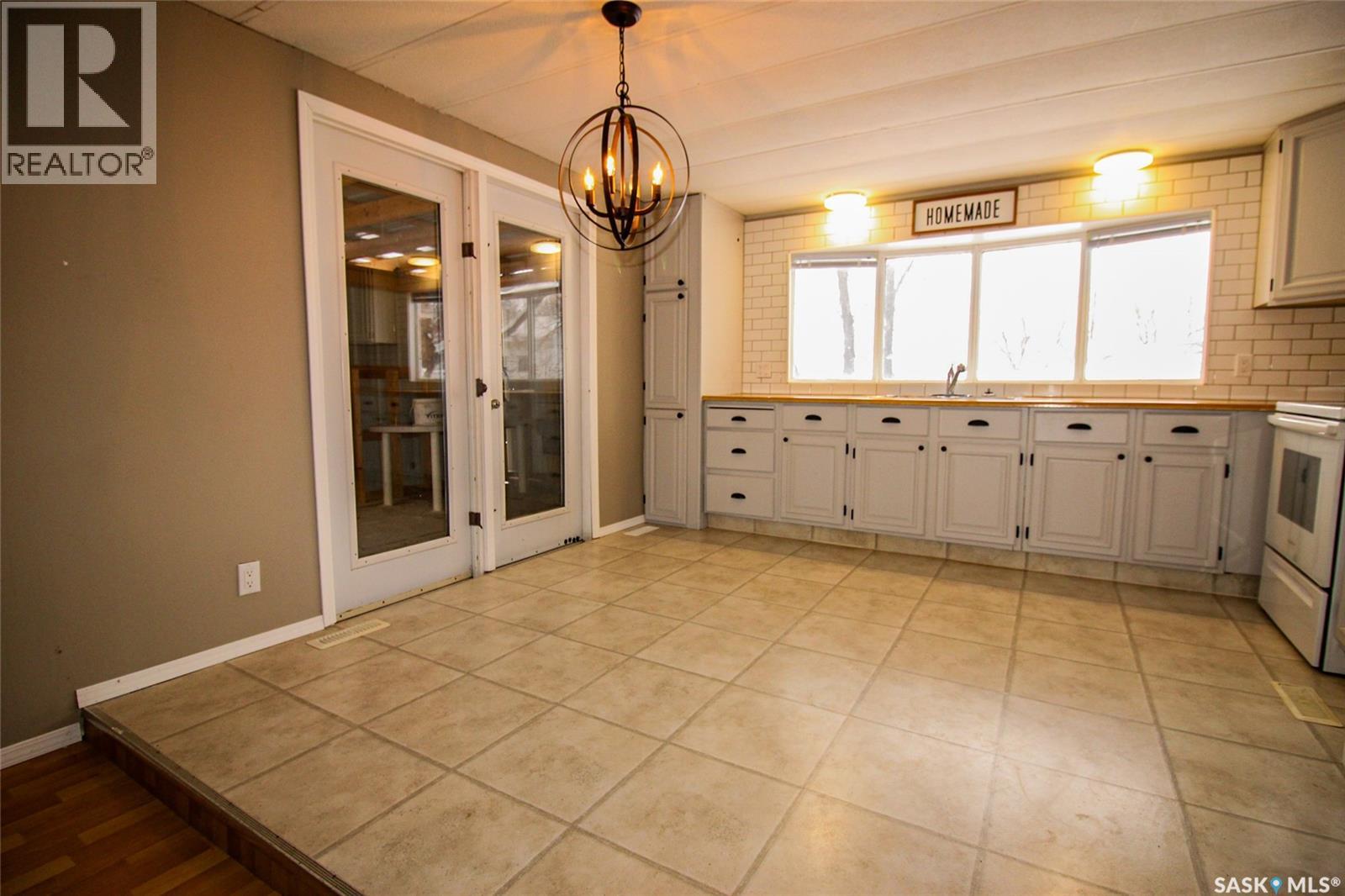 513-515 2nd Avenue S, Simmie, Saskatchewan  S0N 2N0 - Photo 4 - SK025569