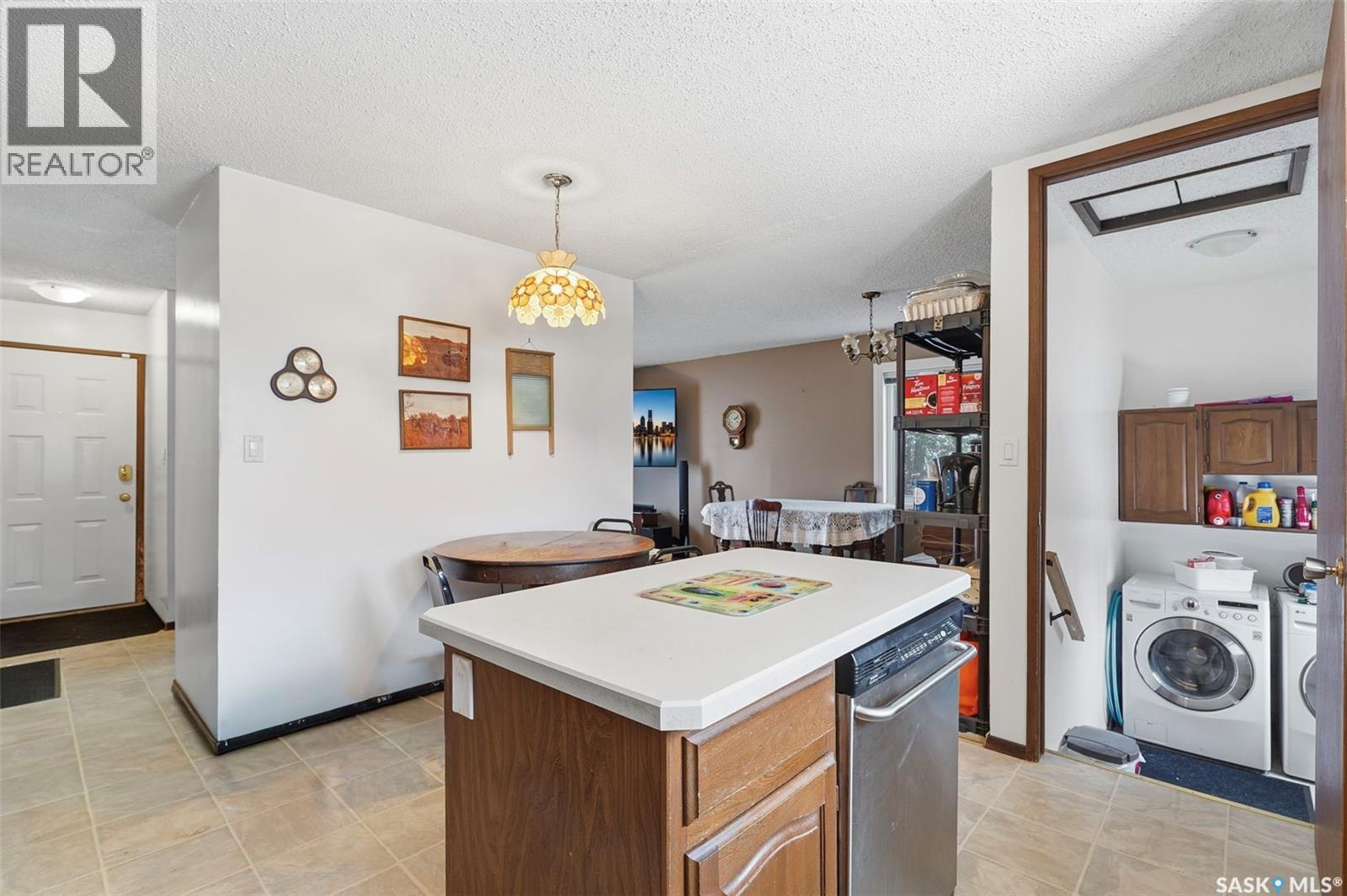 227 Sylvian Way, Saskatoon, Saskatchewan  S7H 5G1 - Photo 9 - SK025564