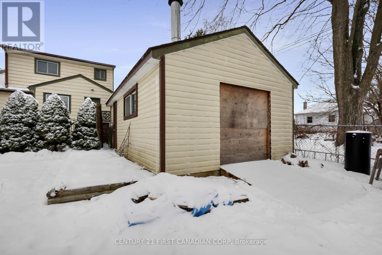 1885 Churchill Avenue, London East (East H), Ontario  N5W 2L4 - Photo 37 - X12626604