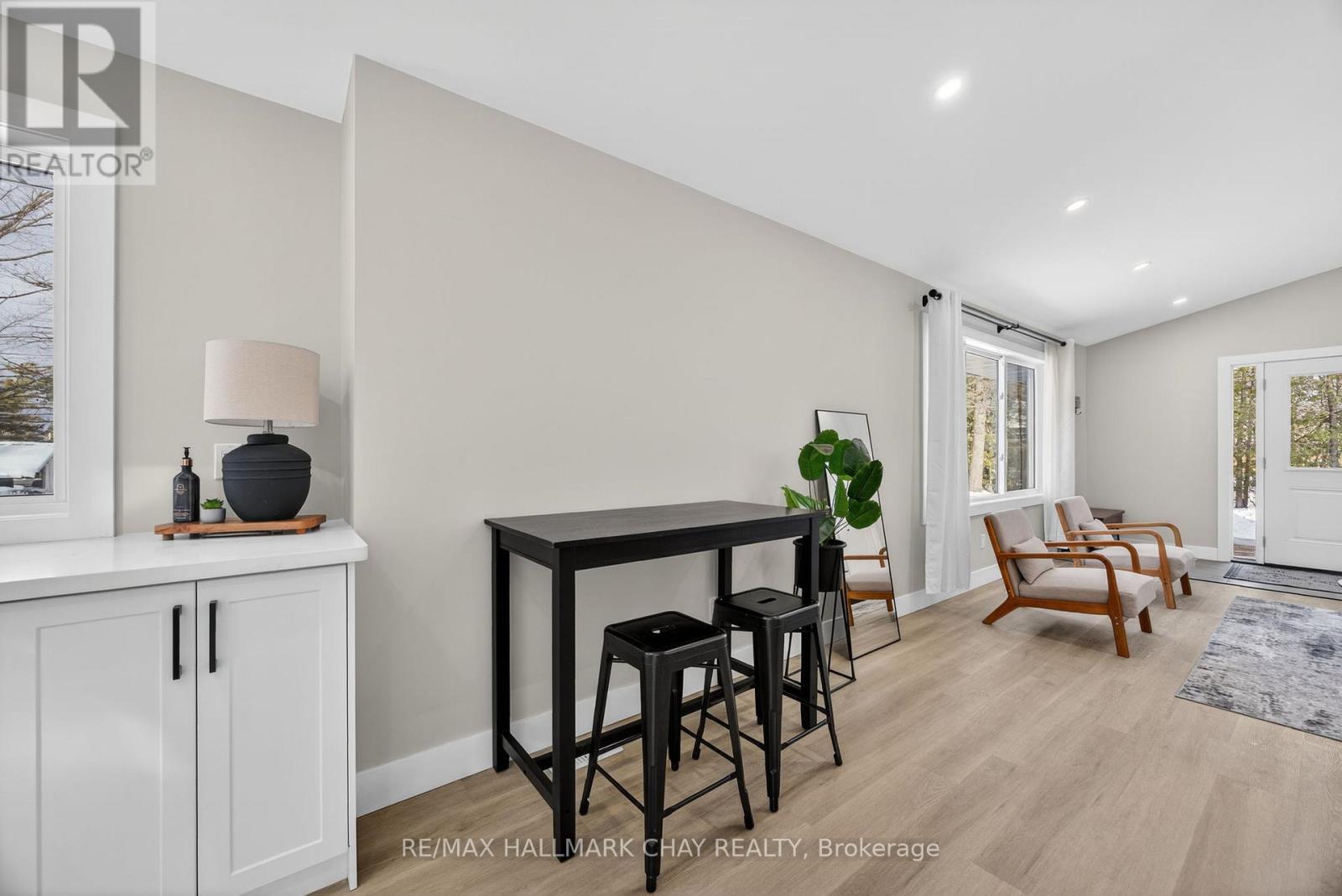 8717 Beachwood Road, Wasaga Beach, Ontario  L9Z 2G5 - Photo 20 - S12629636