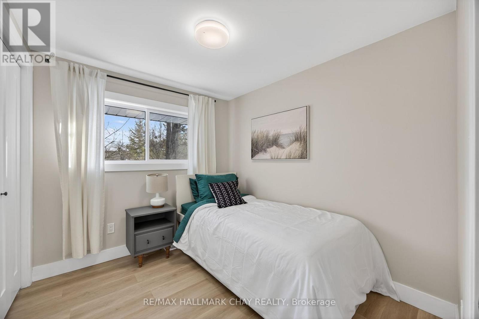 8717 Beachwood Road, Wasaga Beach, Ontario  L9Z 2G5 - Photo 23 - S12629636