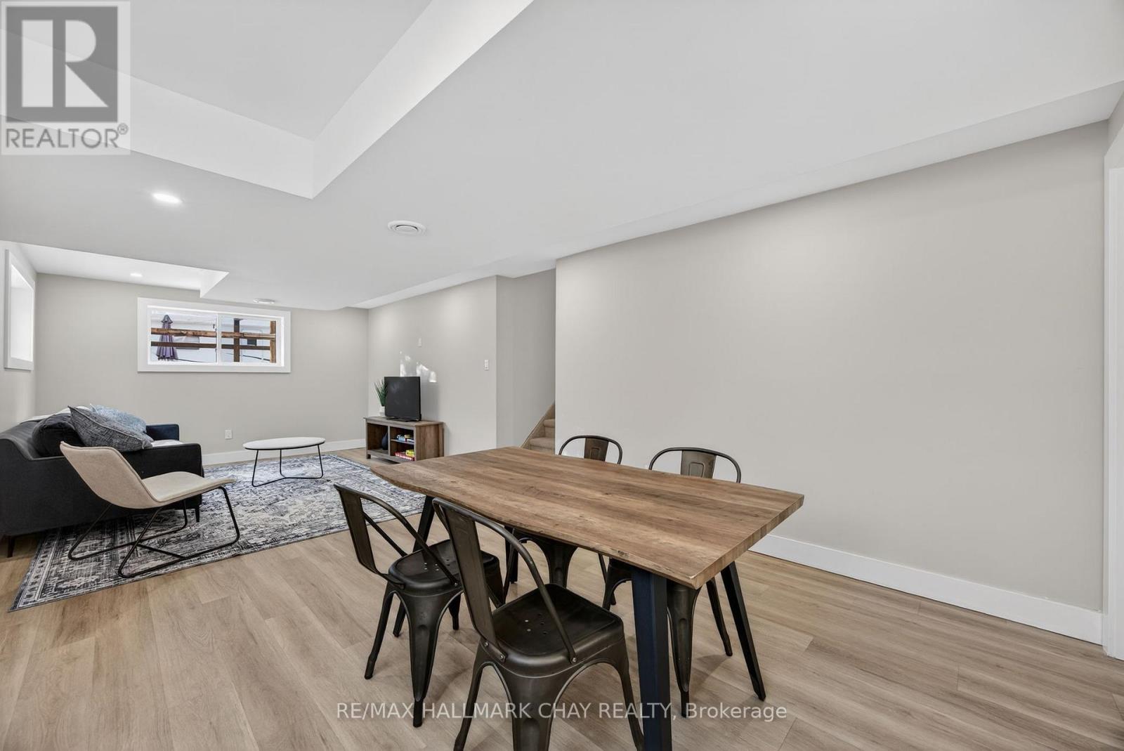 8717 Beachwood Road, Wasaga Beach, Ontario  L9Z 2G5 - Photo 37 - S12629636