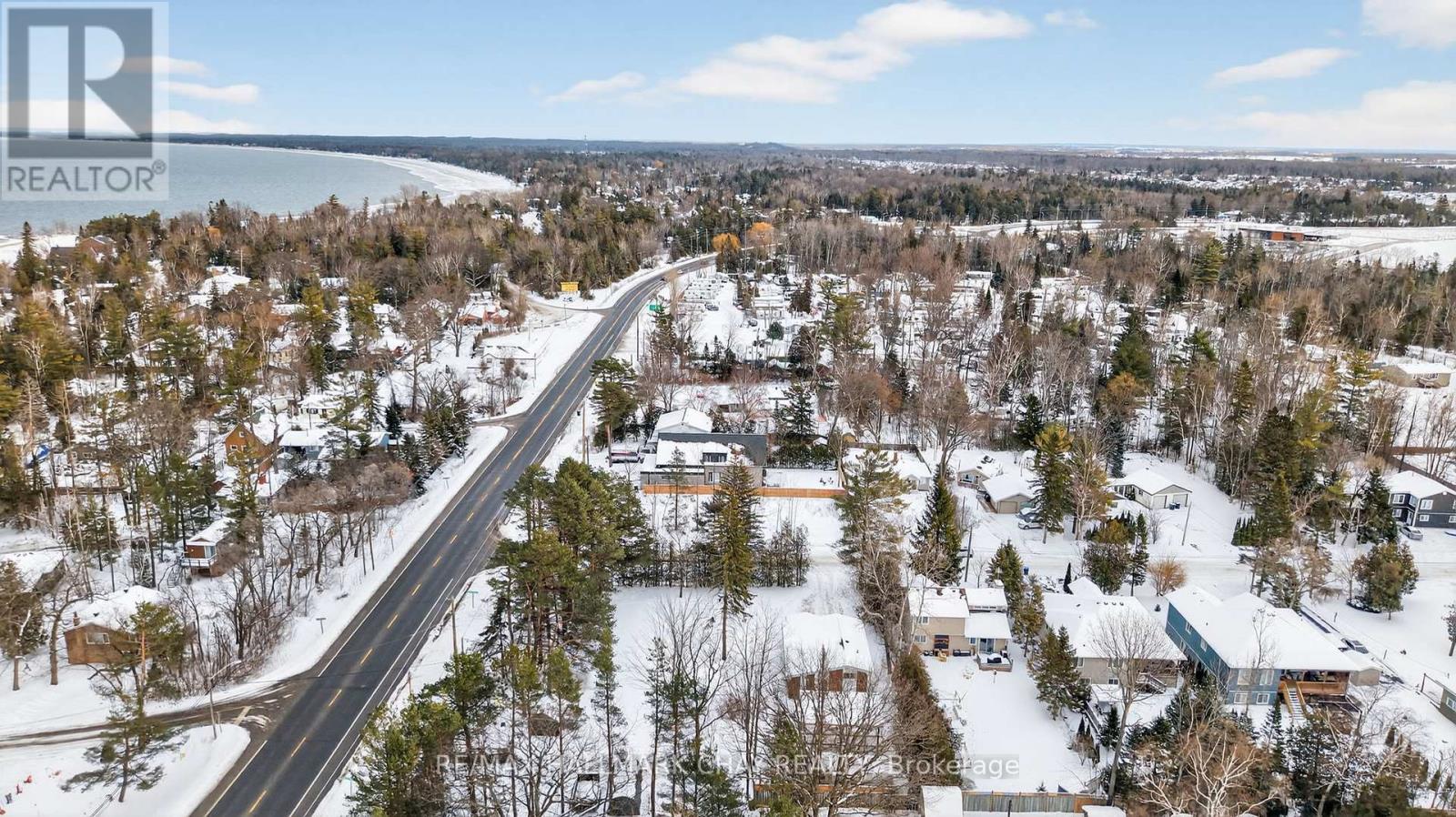 8717 Beachwood Road, Wasaga Beach, Ontario  L9Z 2G5 - Photo 46 - S12629636