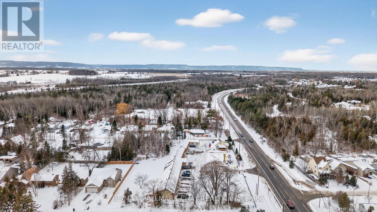 8717 Beachwood Road, Wasaga Beach, Ontario  L9Z 2G5 - Photo 47 - S12629636