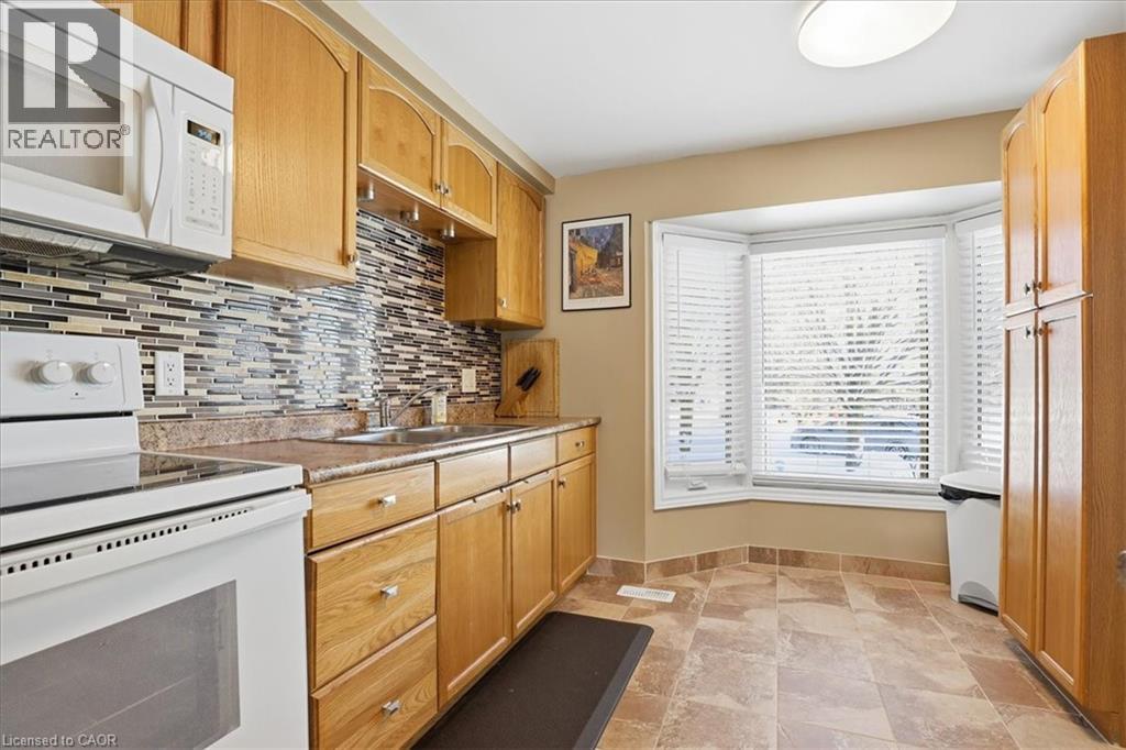 621 Pinerow Crescent Unit# A, Waterloo, Ontario  N2T 2K8 - Photo 11 - 40793443