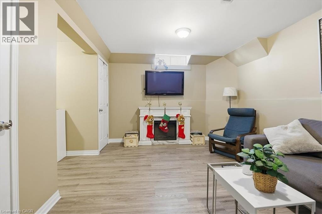 621 Pinerow Crescent Unit# A, Waterloo, Ontario  N2T 2K8 - Photo 35 - 40793443