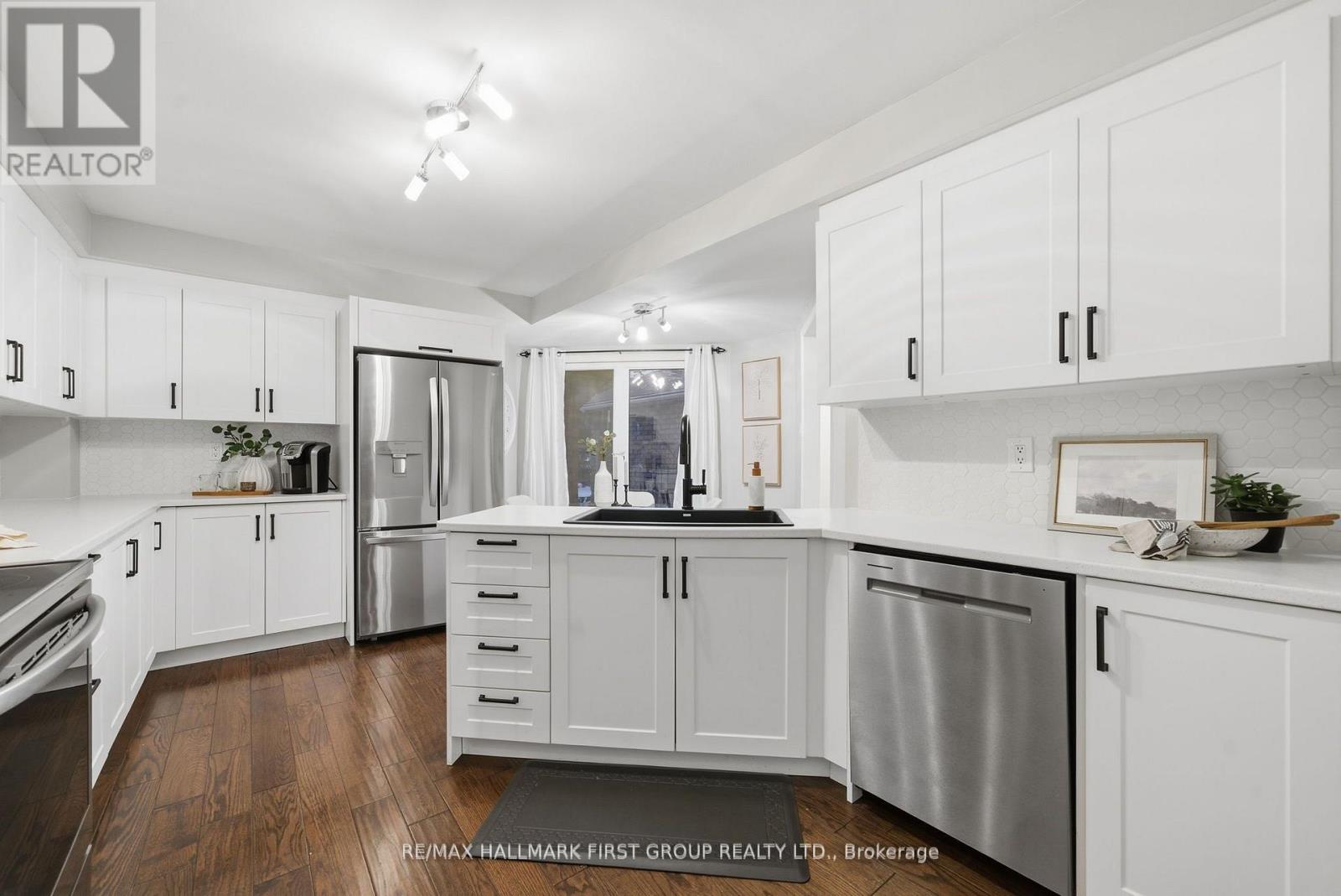 23 Davies Crescent, Whitby, Ontario  L1N 8X4 - Photo 9 - E12629754