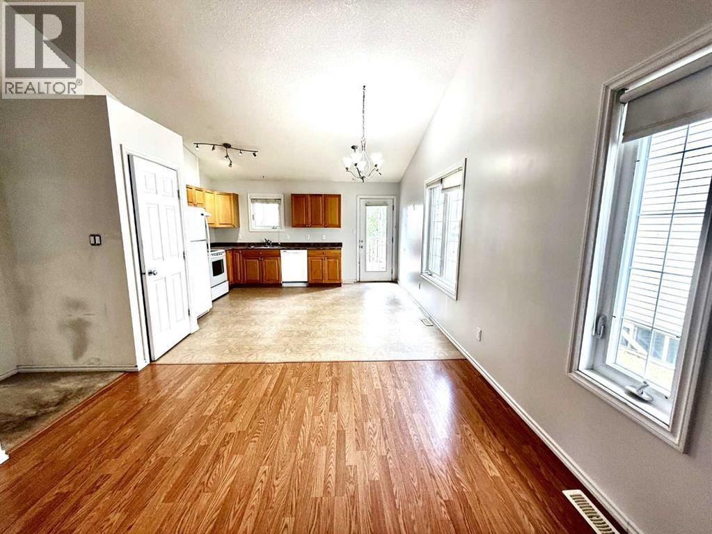 2825 12 Avenue, Wainwright, Alberta T9W 0A9 - Photo 4 - A2236678