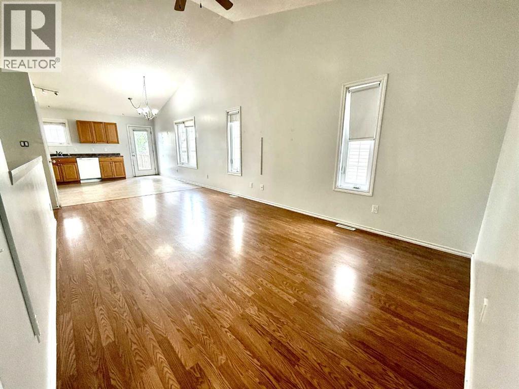 2825 12 Avenue, Wainwright, Alberta T9W 0A9 - Photo 3 - A2236678