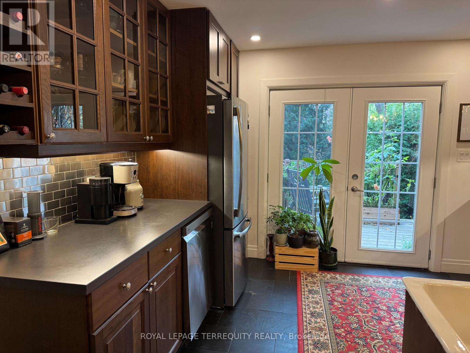 388 Ashdale Avenue, Toronto, Ontario  M4L 2Z2 - Photo 5 - E12627670