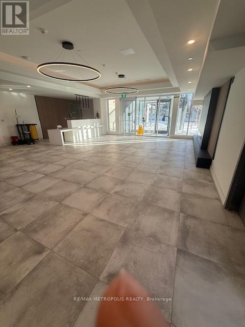 A607 - 705 Davis Drive, Newmarket (Huron Heights-Leslie Valley), Ontario  L3Y 0J1 - Photo 8 - N12628608