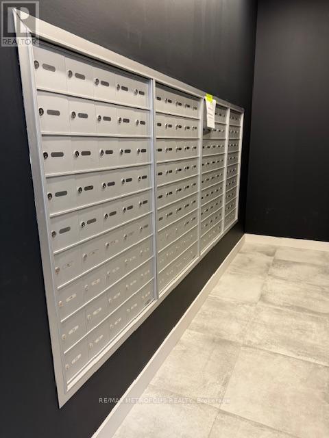 A607 - 705 Davis Drive, Newmarket (Huron Heights-Leslie Valley), Ontario  L3Y 0J1 - Photo 9 - N12628608