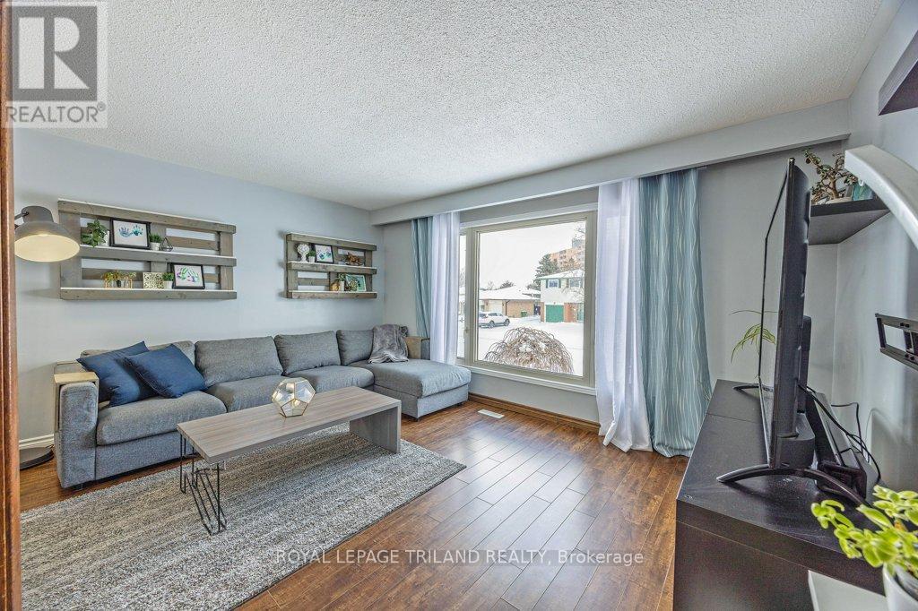 15 Stirling Crescent, St. Thomas, Ontario  N5P 3R4 - Photo 10 - X12629658