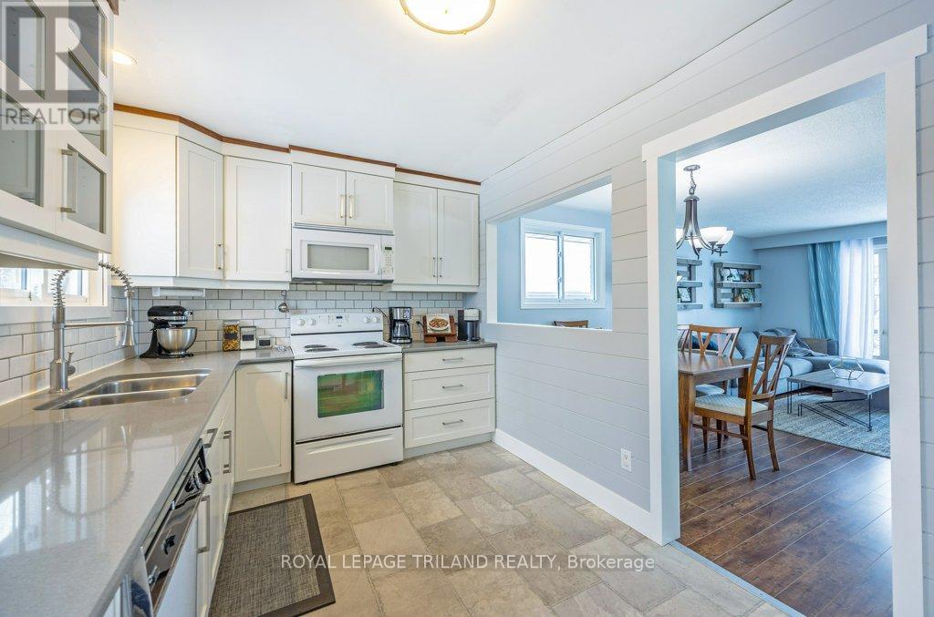 15 Stirling Crescent, St. Thomas, Ontario  N5P 3R4 - Photo 16 - X12629658