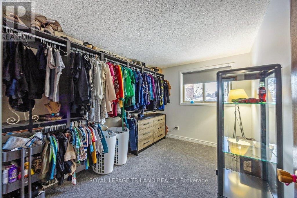 15 Stirling Crescent, St. Thomas, Ontario  N5P 3R4 - Photo 28 - X12629658