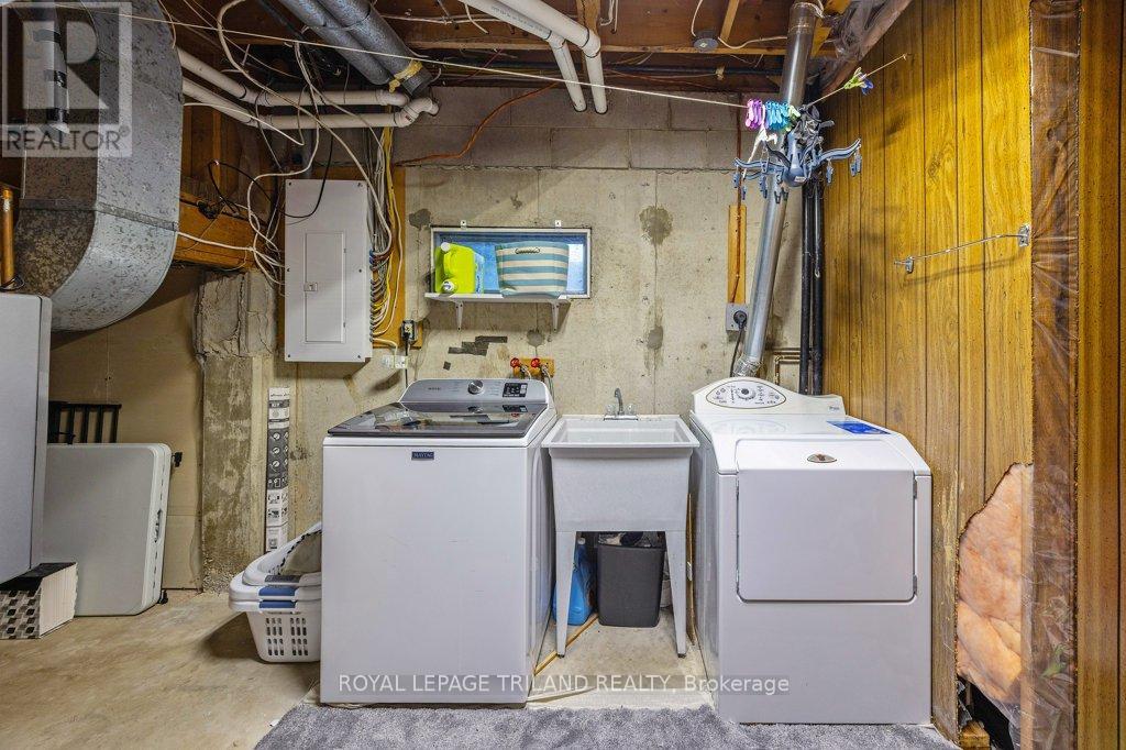 15 Stirling Crescent, St. Thomas, Ontario  N5P 3R4 - Photo 32 - X12629658