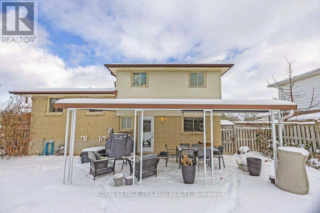 15 Stirling Crescent, St. Thomas, Ontario  N5P 3R4 - Photo 36 - X12629658