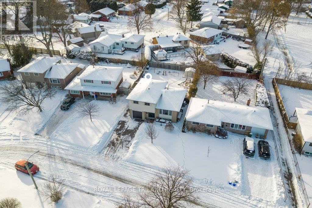 15 Stirling Crescent, St. Thomas, Ontario  N5P 3R4 - Photo 39 - X12629658