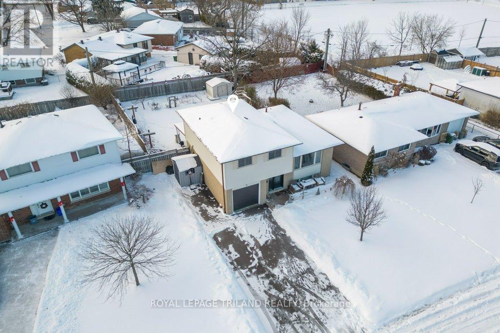 15 Stirling Crescent, St. Thomas, Ontario  N5P 3R4 - Photo 40 - X12629658