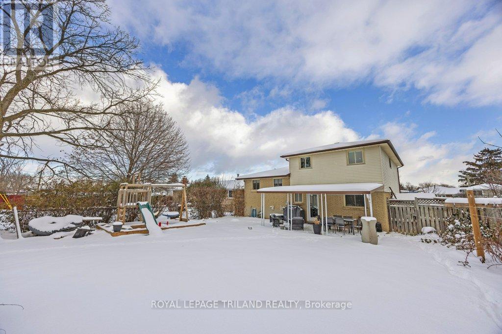 15 Stirling Crescent, St. Thomas, Ontario  N5P 3R4 - Photo 6 - X12629658