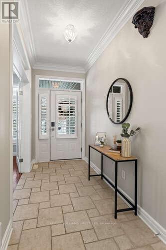 1662 Shore Road, London South, Ontario  N6K 5B9 - Photo 4 - X12629712