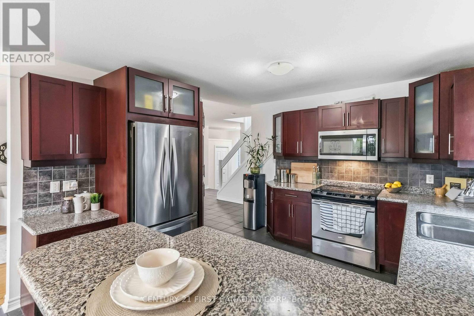 1353 South Wenige Drive, London North, Ontario  N5X 4M8 - Photo 9 - X12629752