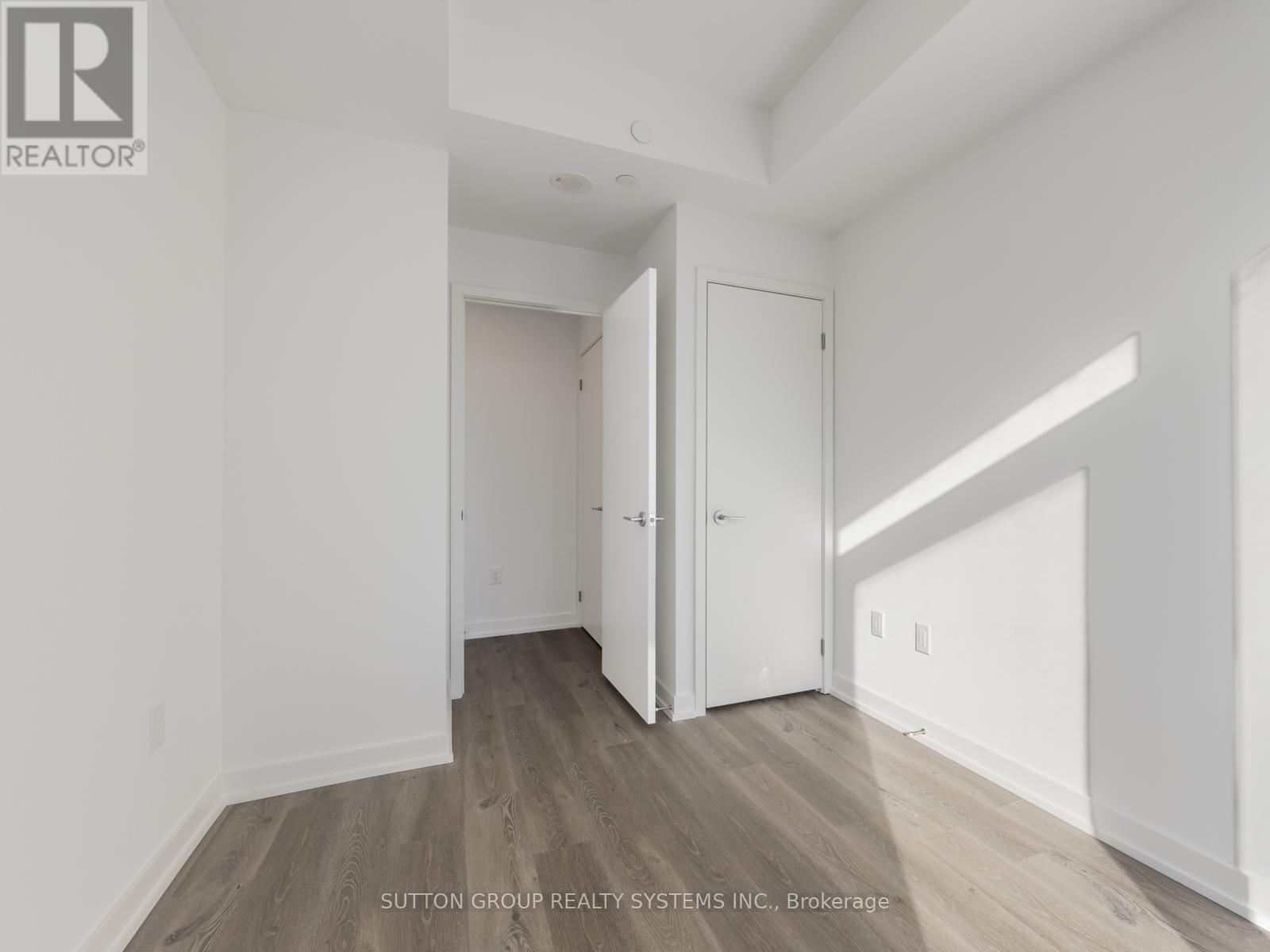 3505 - 395 Square One Drive, Mississauga, Ontario  L5B 0P6 - Photo 20 - W12629562