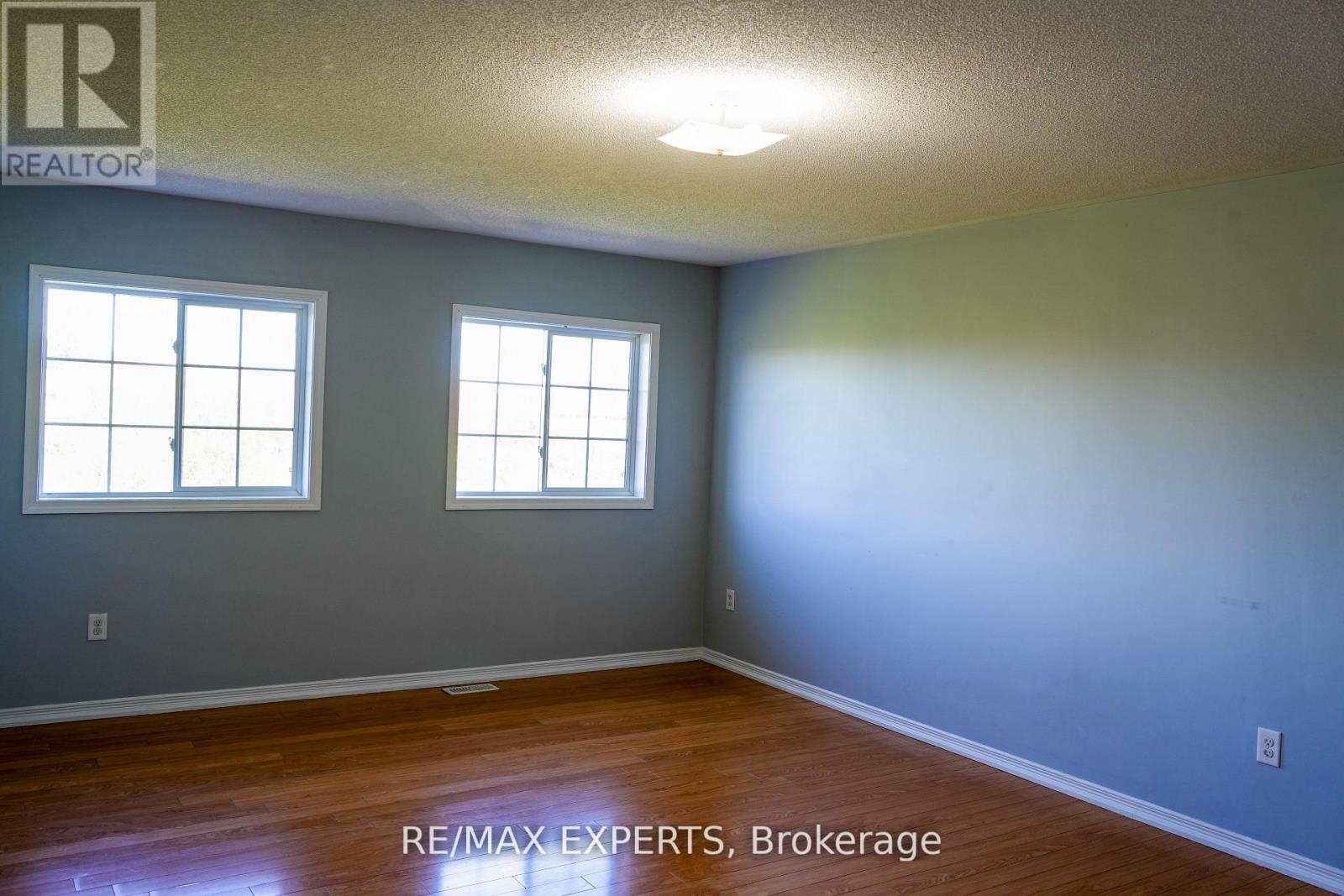 63 Haviland Circle, Brampton, Ontario  L6R 0T7 - Photo 4 - W12629586