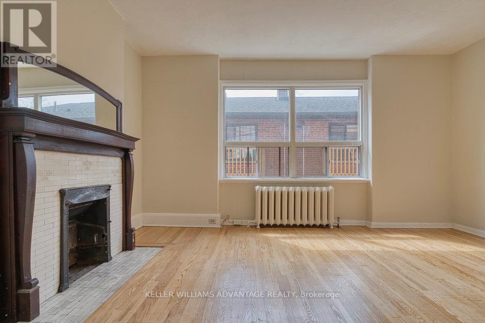 24 Indian Road Crescent, Toronto, Ontario  M6P 2G1 - Photo 15 - W12629618