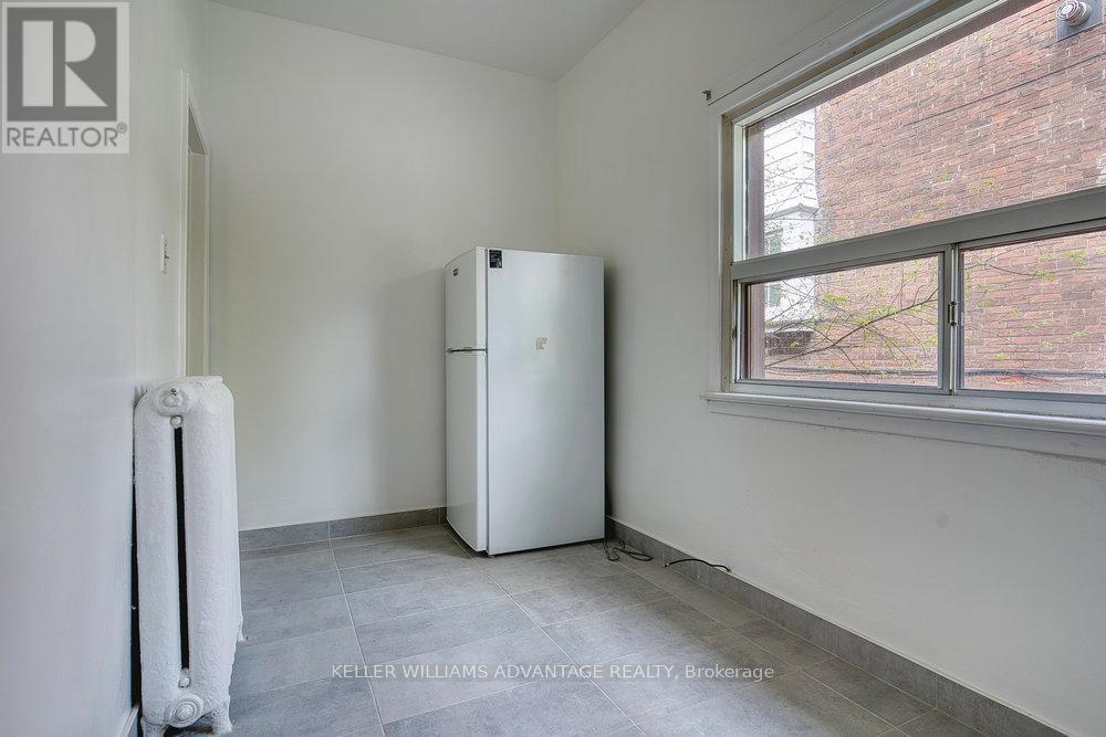 24 Indian Road Crescent, Toronto, Ontario  M6P 2G1 - Photo 7 - W12629618