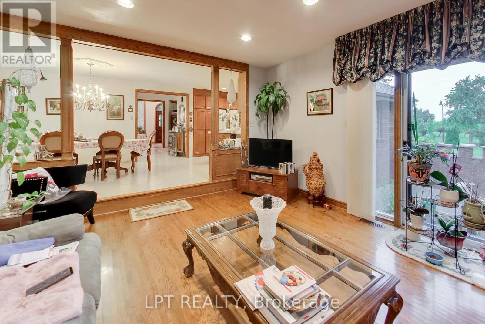 6 Fenton Way, Brampton, Ontario  L6P 0P5 - Photo 27 - W12629622