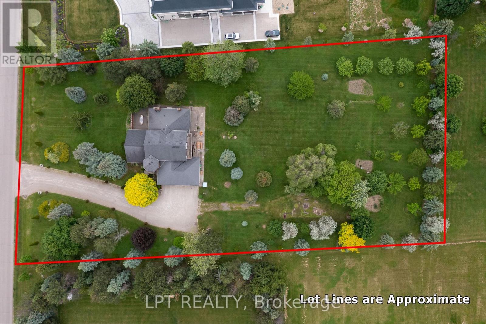 6 Fenton Way, Brampton, Ontario  L6P 0P5 - Photo 3 - W12629622