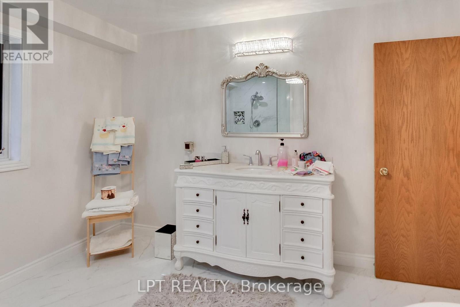 6 Fenton Way, Brampton, Ontario  L6P 0P5 - Photo 33 - W12629622