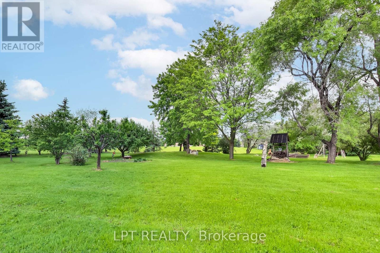 6 Fenton Way, Brampton, Ontario  L6P 0P5 - Photo 7 - W12629622